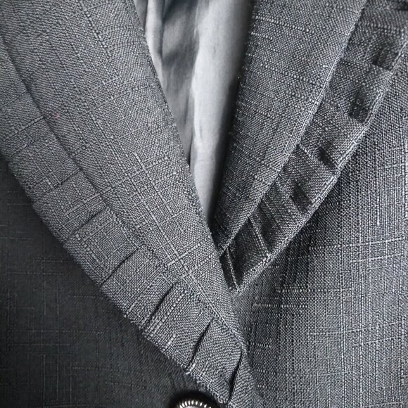 Black Textured Fabric with Feminine Flat Ribbon Ruffle Lapel Trim Sz 6P - Picture 5 of 8